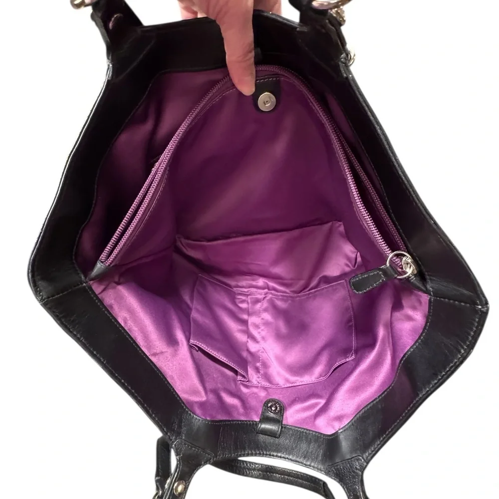 Coach Carly Tote — 2010 - Picture 12 of 14